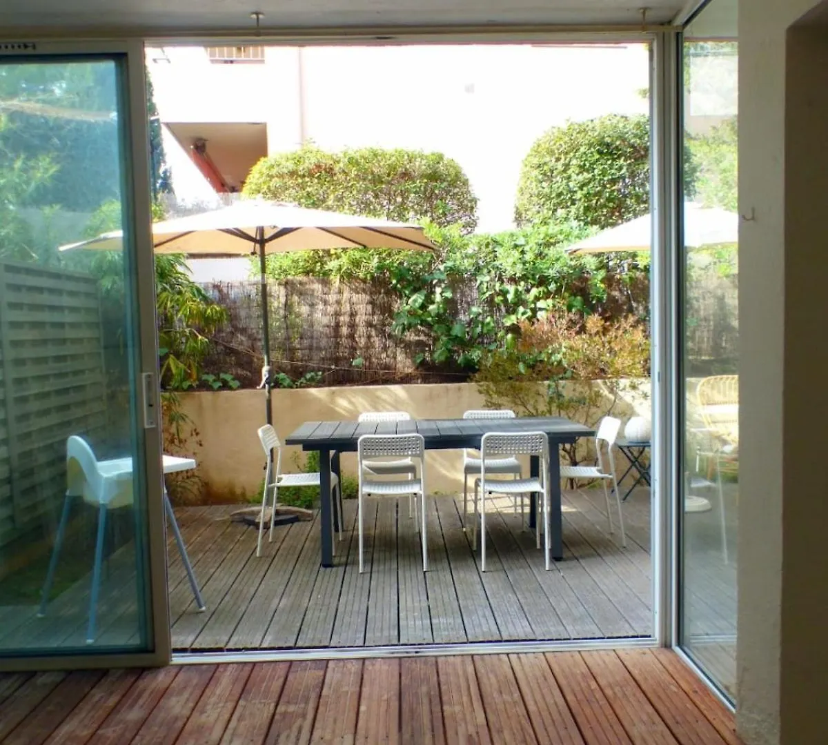 Spacious Cocoon With Nice Garden Close To The Sea Sanary-sur-Mer Apartment