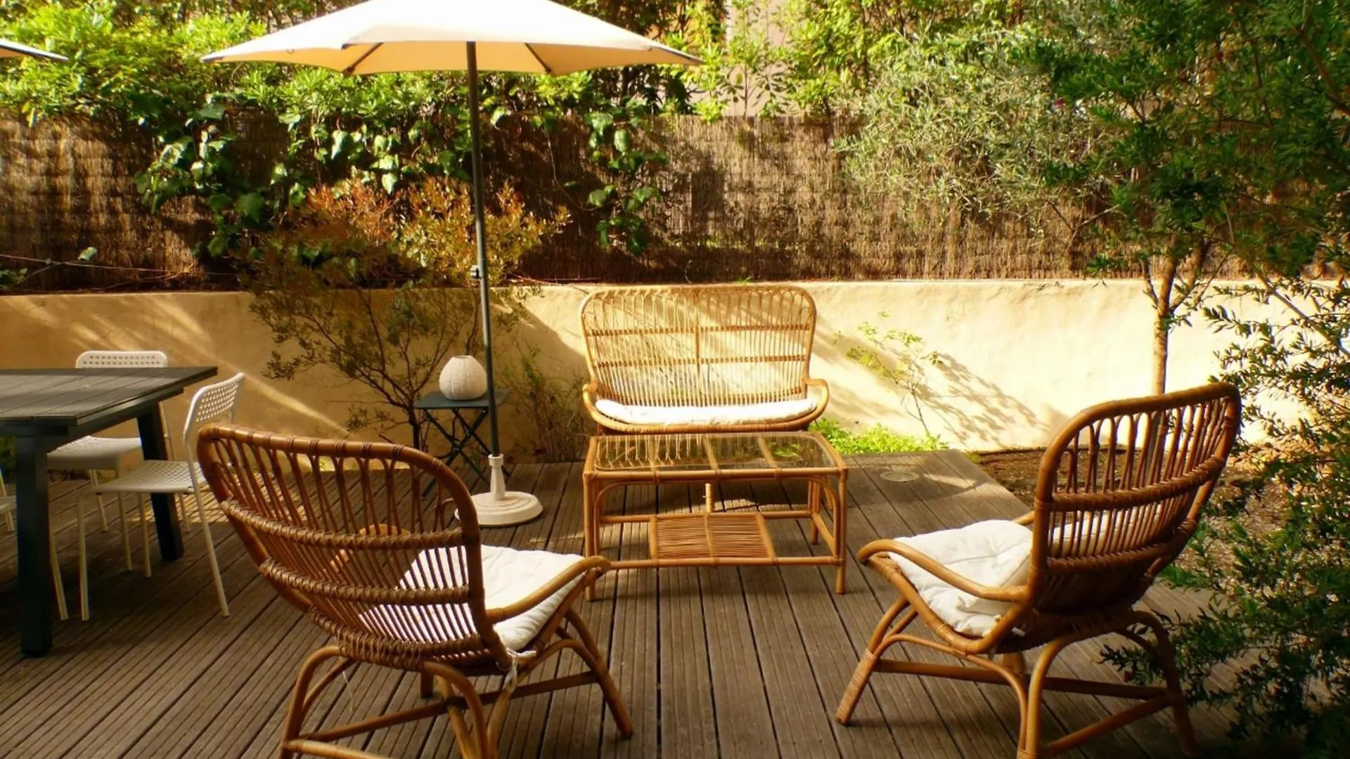 Spacious Cocoon With Nice Garden Close To The Sea Sanary-sur-Mer Apartment